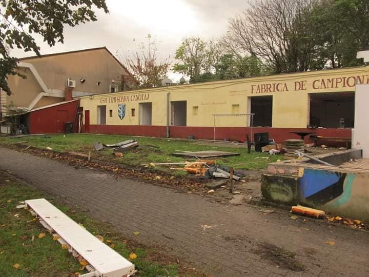 „Fabrica de campioni” de la Timișoara, rasă de buldozere! Situație incredibilă creată de autorități: juniori din alte județe mutați în internate școlare! | EXCLUSIV
