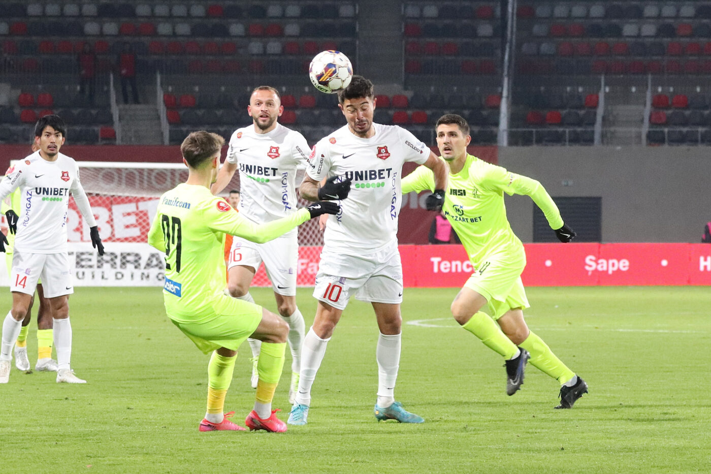 795 #Fotbal - Superliga: Politehnica Iasi - Hermannstadt Sibiu 1-3!  Ultrasii ieseni au parasit 