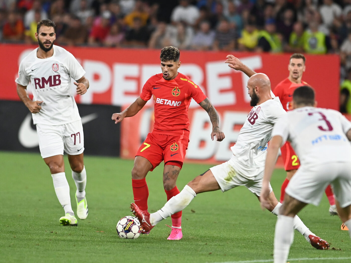 CFR Cluj, decizie radicală înaintea derby-ului cu FCSB! Nu toți suporterii își vor putea achiziționa tichete