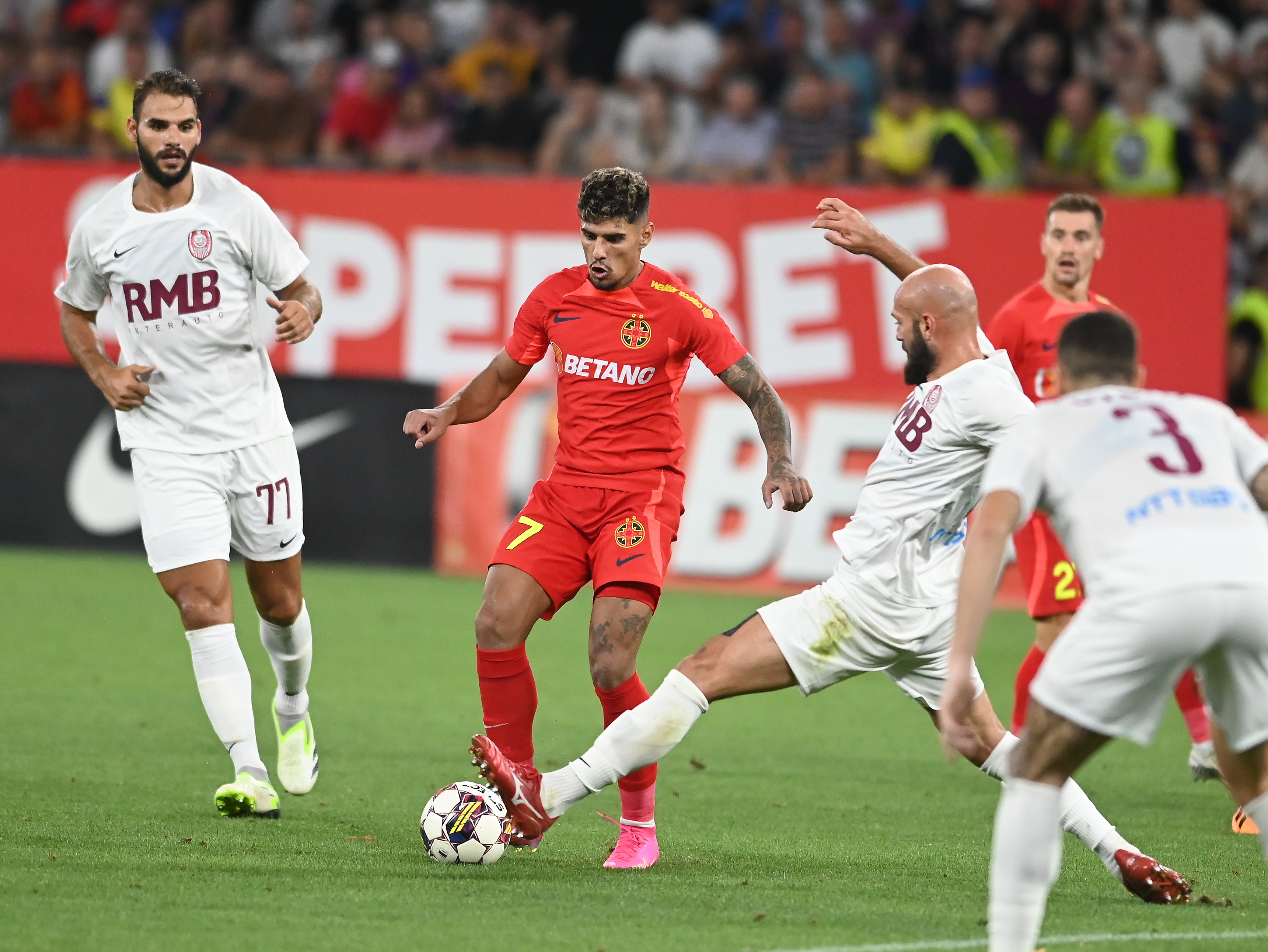 CFR Cluj a făcut un transfer senzațional fără să se complice. „A semnat contractul fără să-l citească”