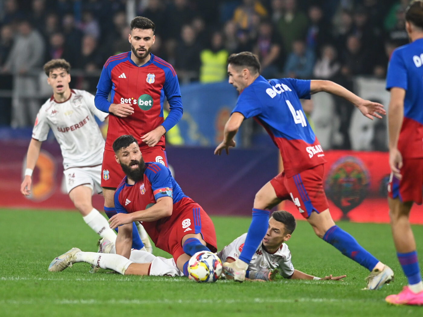 CSA Steaua, decizie împotriva fotbaliștilor lui Daniel Oprița! Ce măsură au luat oficialii clubului