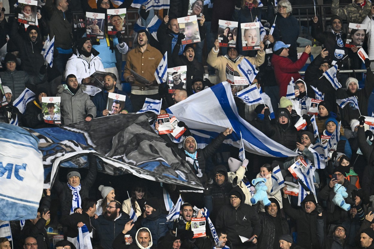 Ce nu s-a văzut la TV: ce mesaj pentru Viktor Orban s-a auzit pe stadion la meciul Israel – România