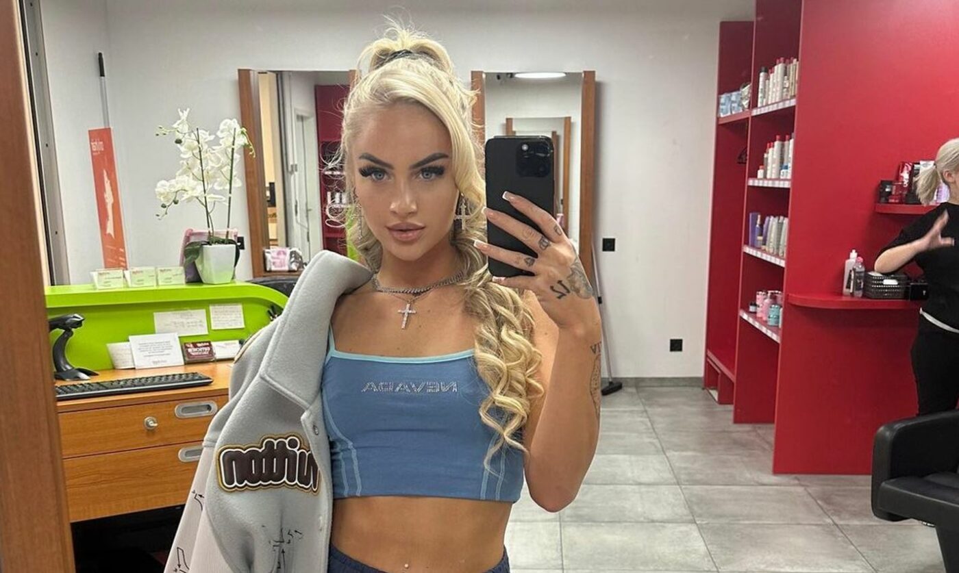 Cea mai sexy fotbalistă din lume e făcută praf dintr-un motiv banal! GALERIE FOTO
