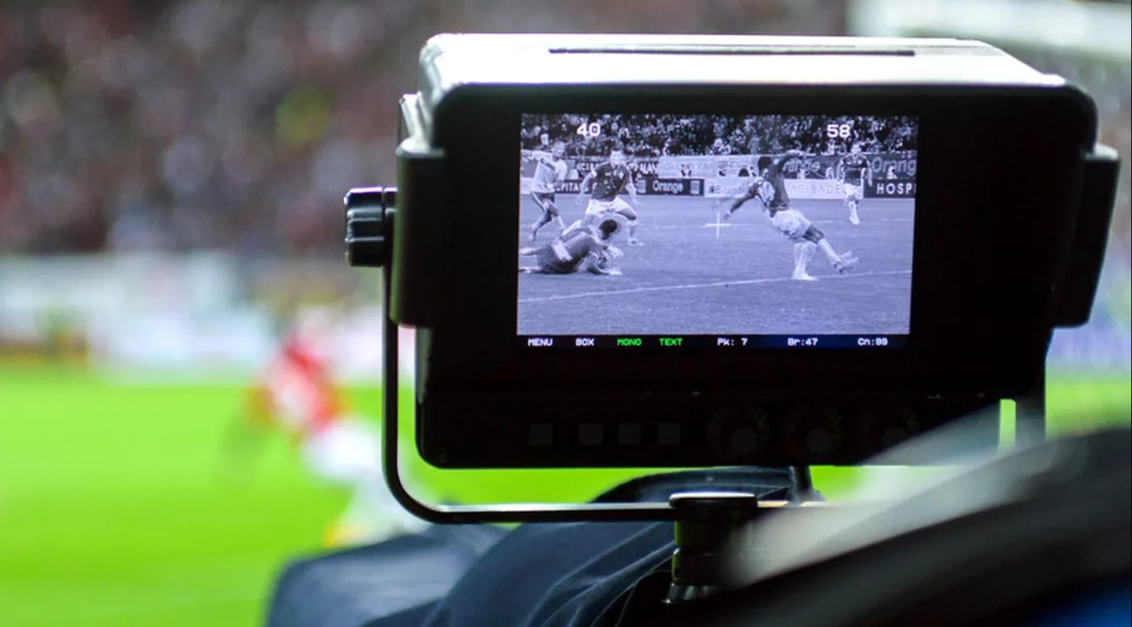 Cine transmite la TV Israel – România, meciul din preliminariile EURO 2024! Ei sunt comentatorii partidei