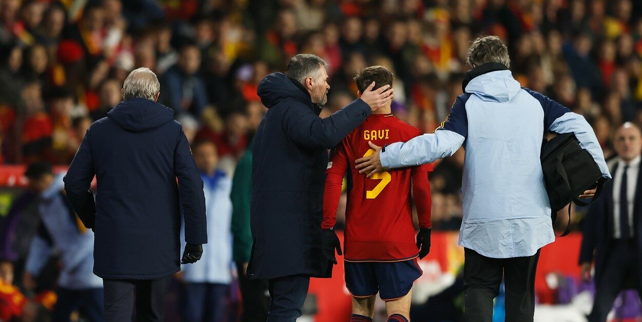 Coșmar pentru FC Barcelona! S-a confirmat cel mai negru scenariu în cazul accidentării lui Gavi, iar catalanii sunt furioși pe Federația Spaniolă de Fotbal