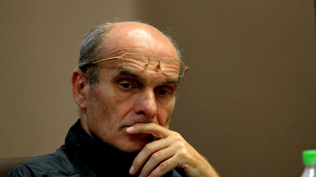 Cristian Tudor Popescu îi tăvălește pe Emil Grădinescu și Costi Mocanu, comentatorii TV ai partidei Israel – România: „Au dat cu gura patriotic. Fără ei, pierdeam”
