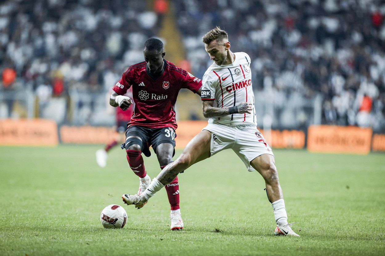 Denis Drăguș se transferă definitiv: la presiunile lui Marius Șumudică, Gaziantep e gata să achite clauza pentru atacantul român împrumutat de la Standard Liege