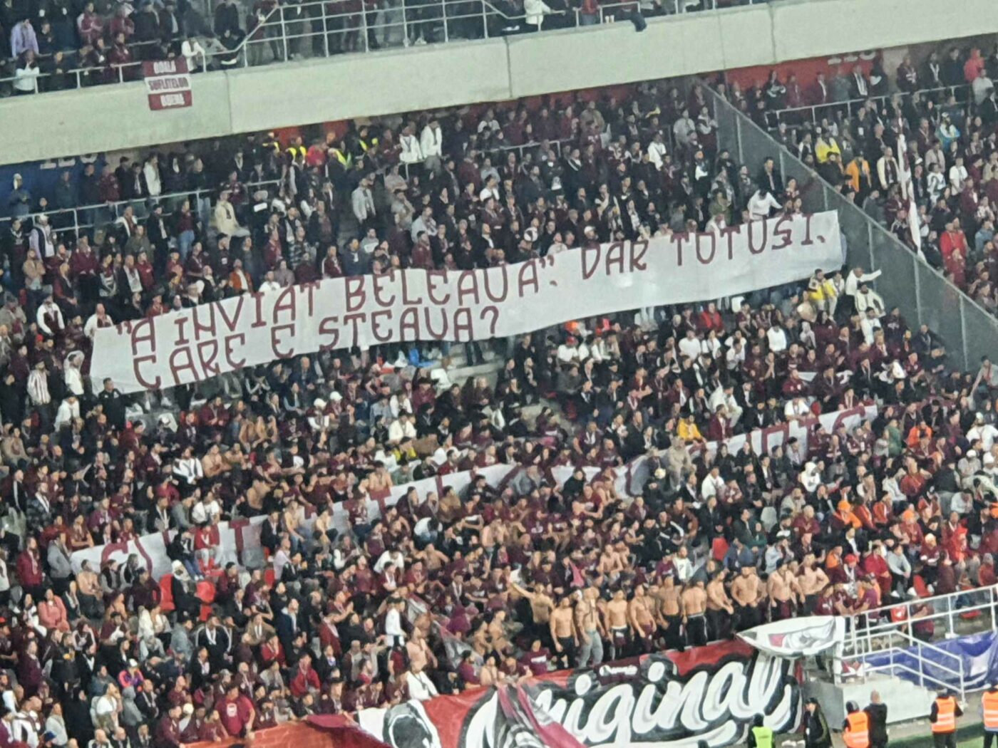 Duelul ultrașilor în CSA Steaua – Rapid! Ce bannere au afișat cele două galerii la meciul din Cupa României Betano | GALERIE FOTO