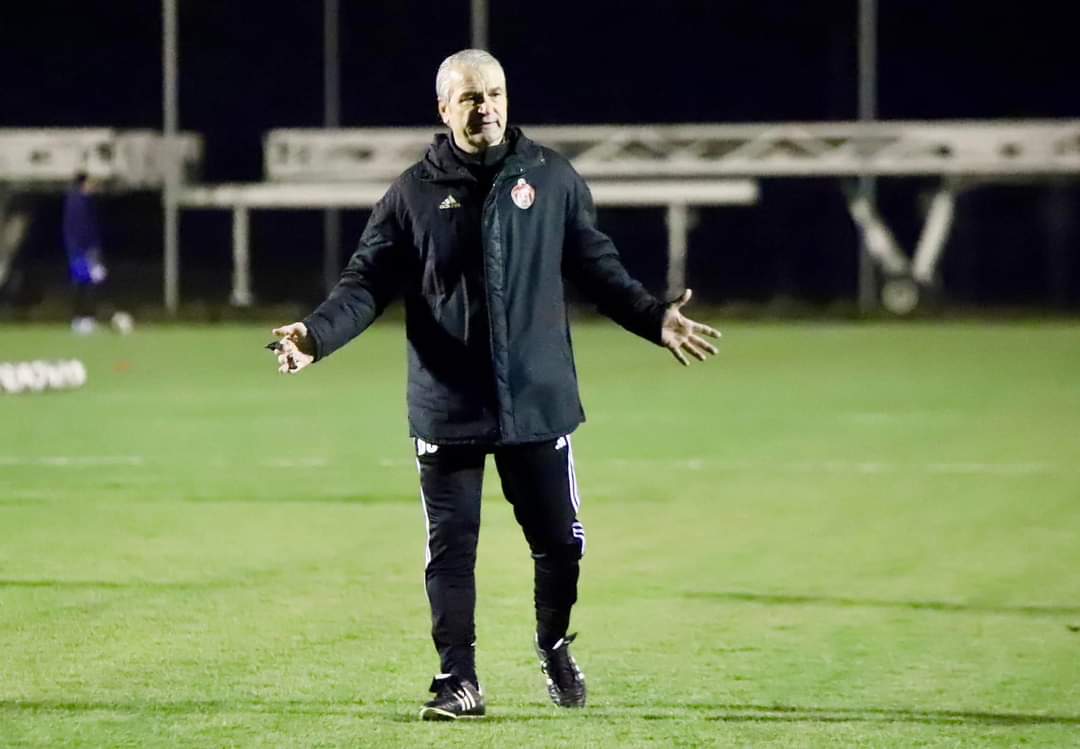 Bernd Storck a dat milităria jos din pod la Sepsi OSK! Germanul i-a luat tare pe fotbaliști de la primul antrenament și a impus reguli drastice pentru a duce echipa în play-off