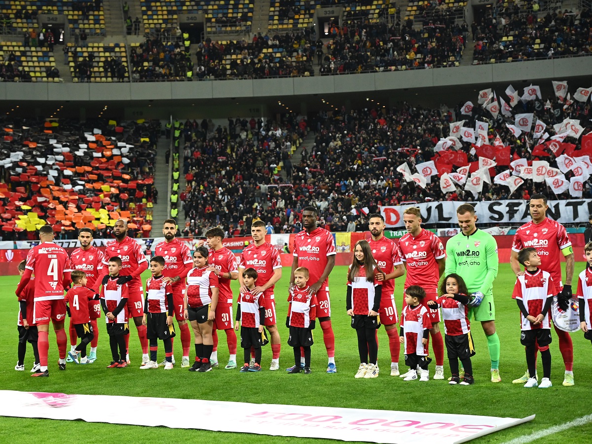 El e noul antrenor al lui Dinamo, după ce Ovidiu Burcă va fi dat afară! Este iubit de fani, e sub contract în Superliga, dar conducerea ar fi bătut deja palma cu el