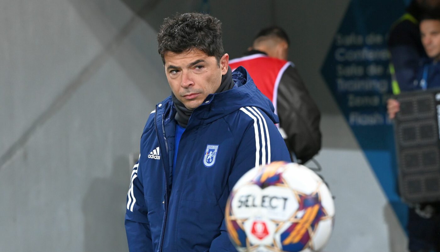 Antrenorul celor de la FC U Craiova își distruge fotbaliștii după eșecul cu Rapid! Pe ce dă vina Giovanni Costantino