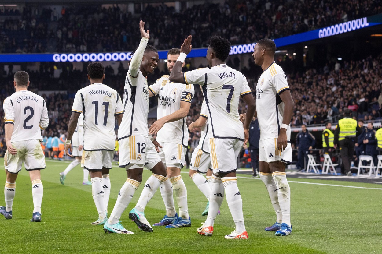 Rezultatele serii în runda a 5-a din grupele Ligii Campionilor. Real Madrid revine de la 1-0 cu Napoli, în timp ce Arsenal o spulberă pe Lens