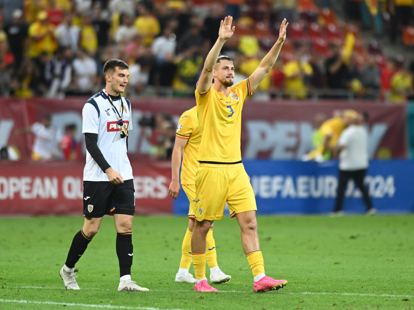 Radu Drăgușin poate semna contractul carierei imediat după calificarea României la EURO 2024! Transferul său se va face pentru 30 de milioane de euro