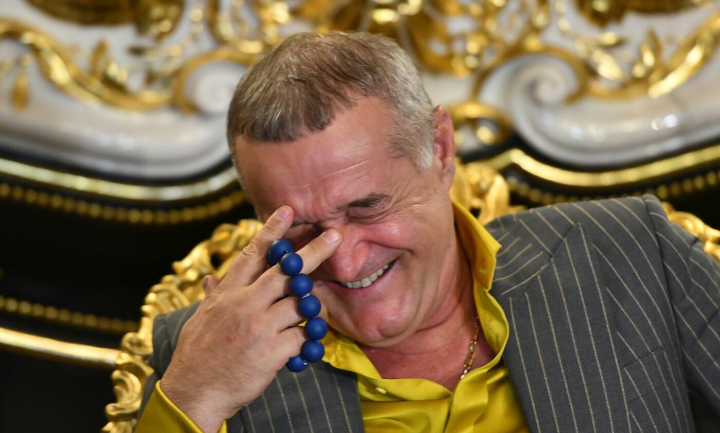 Reacția lui Gigi Becali în momentul în care poliția i-a pus fiola și l-a testat pentru droguri va face înconjurul lumii: „Ce tâmpenii, ce prostii! La 01:30 am ajuns la miliție” | VIDEO EXCLUSIV ProSport Live