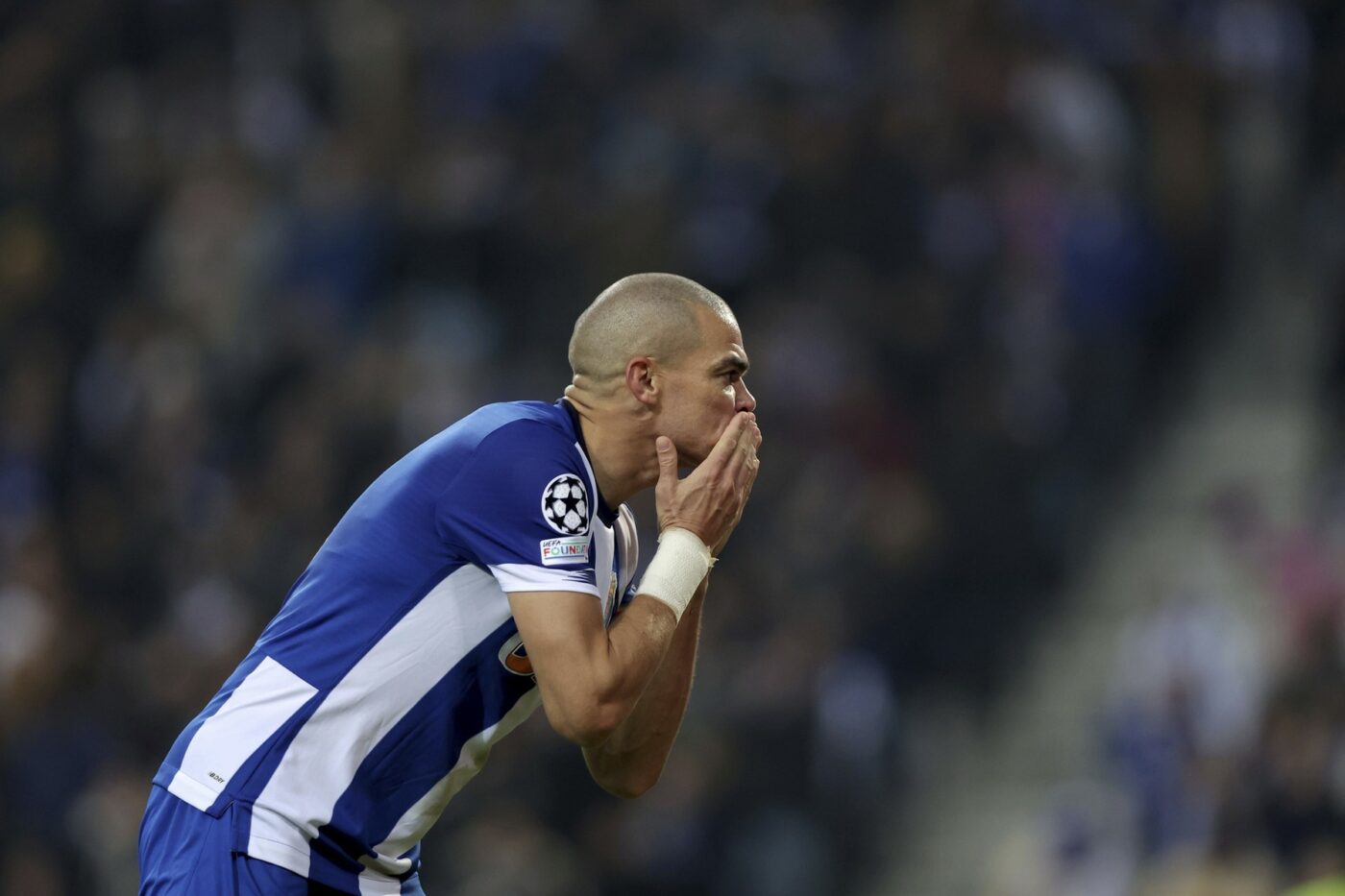 S-a scris istorie în UEFA Champions League, iar membrii „Generației de Aur” au rămas cu gura căscată: „Ce mânâncă băiatul ăsta?!”. Record impresionant doborât de prietenul lui Cristiano Ronaldo | VIDEO