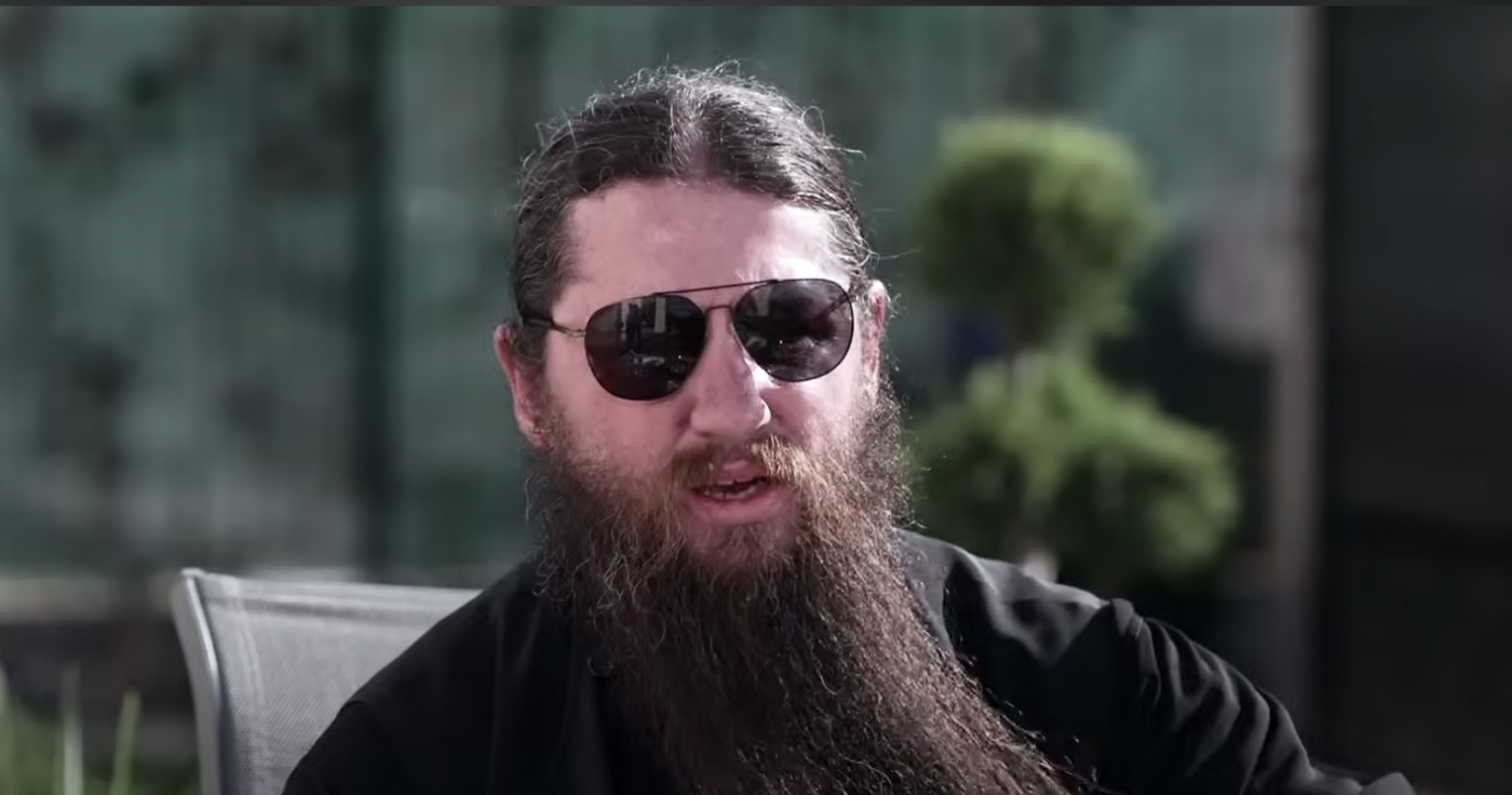 Preotul bătăuș se spovedește după 14 ani pe Muntele Athos! Cum l-a rupt cu bătaia pe un alt bărbat: „Am luat 15.000 de euro ca să pierd, dar i-am dat una de l-am băgat în comă”