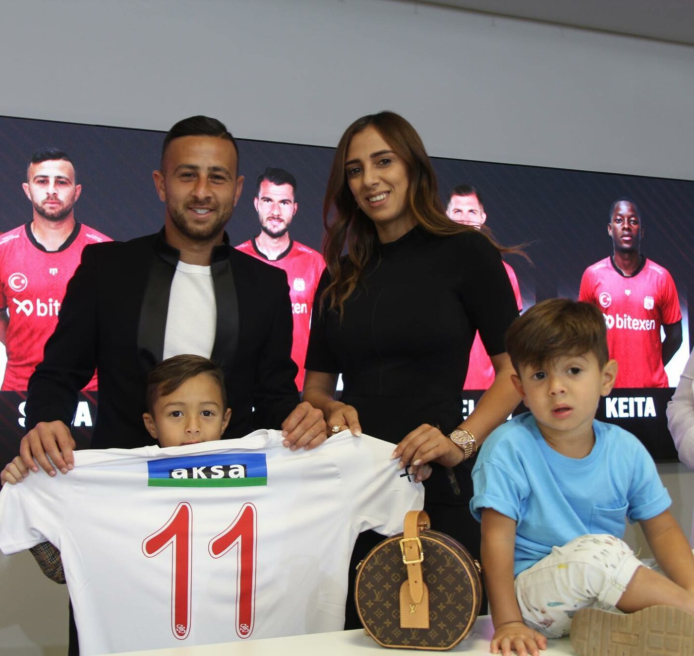 Șoc în Israel! Cel mai bun fotbalist israelian, dat afară de clubul său din cauza unui mesaj postat de soția sa despre războiul din Fâșia Gaza