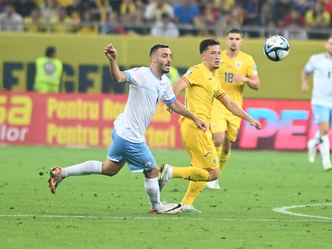 Kosovo – Israel se joacă azi! Rezultatele care ne avantajează, ce post tv transmite meciul care poate duce România spre EURO, echipele probabile și cazurile speciale din lotul gazdelor | SPECIAL