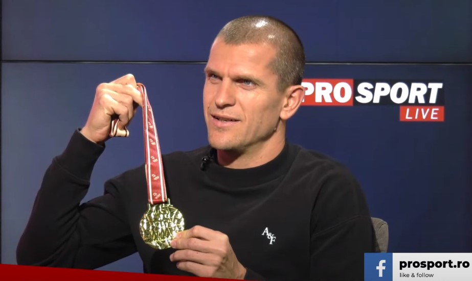 Alex Bourceanu a prezentat, în direct la ProSport Live, medalia de campion mondial: „A fost complicat tot parcursul!” | VIDEO EXCLUSIV ProSport Live
