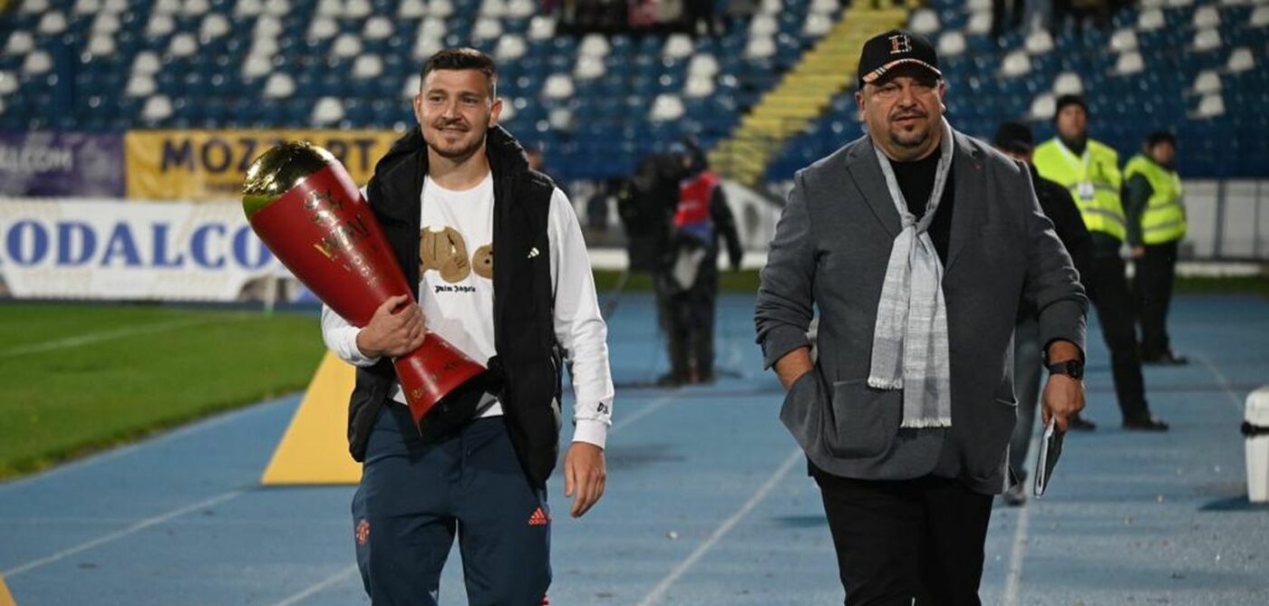 Campionii mondiali la minifotbal au prezentat trofeul la pauza meciului Poli Iași – CFR Cluj!