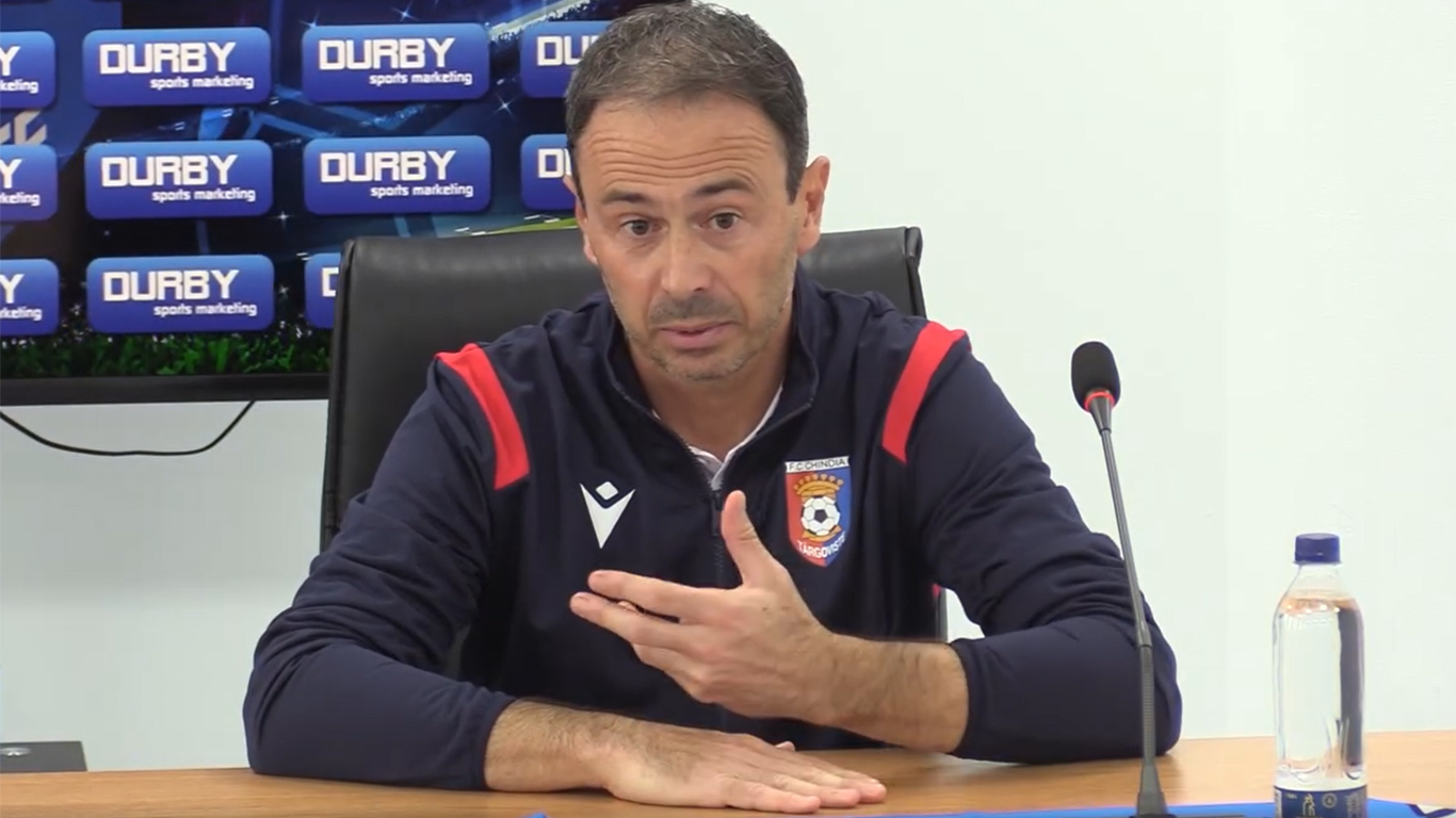 Prima conferință a lui Diego Longo ca antrenor la Chindia: ”Avem toate – toate posibilitățile să promovăm.” Fostul fotbalist al Petrolului pe care îl va avea în staff și ce spune despre familia Lucescu