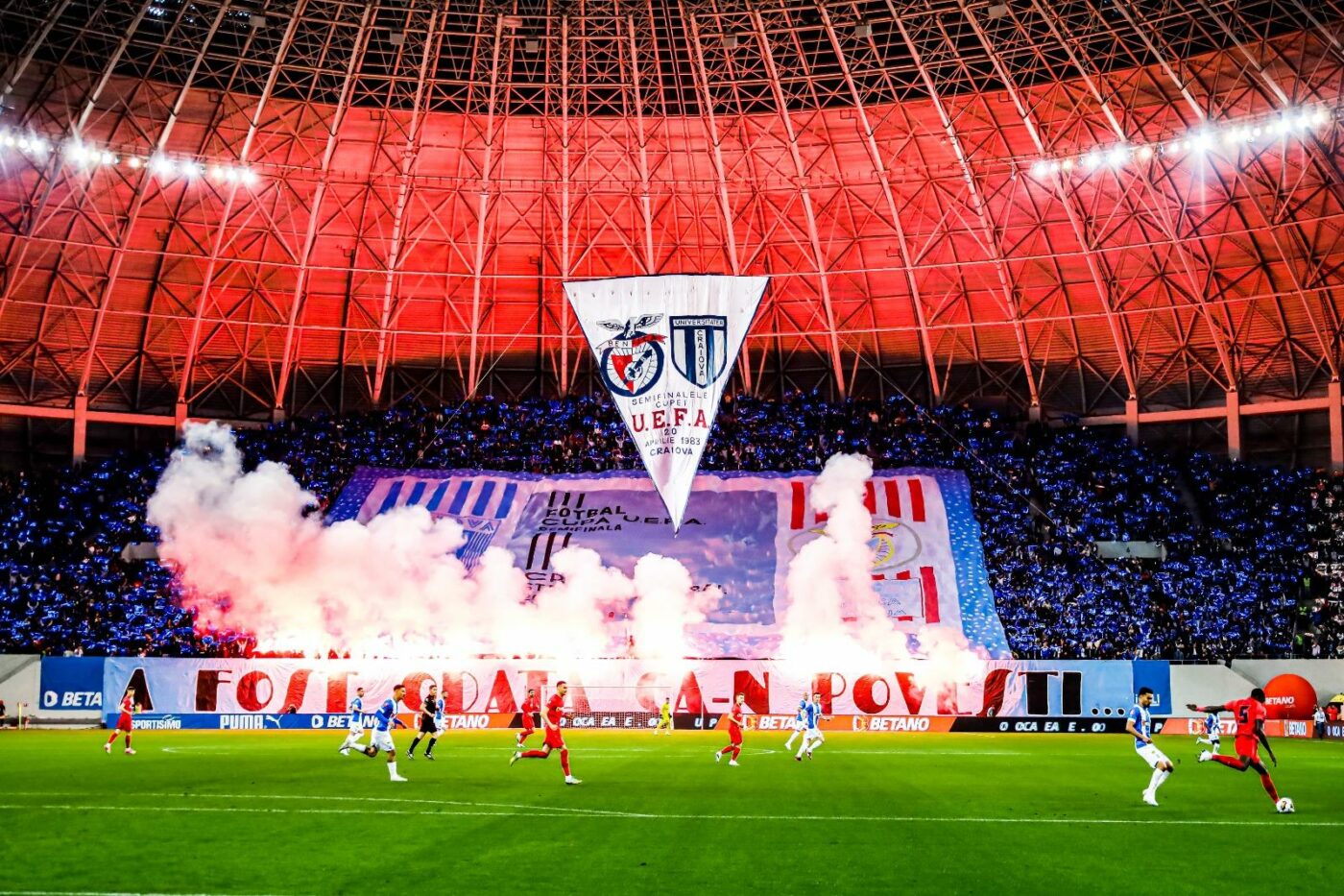 Galeria Universității Craiova uită de războiul cu Mihai Rotaru și revine pe „Ion Oblemenco” la derby-ul Băniei cu FCU Craiova: „Împotriva impostorilor care au făcut cel mai mare rău Științei!”