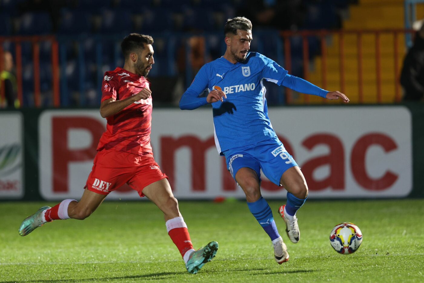 Universitatea Craiova a revenit după un deceniu pe arena „Iuliu Bodola” din Oradea şi a câştigat cu acelaşi scor. Cine sunt „supravieţuitorii” meciului de acum 10 ani