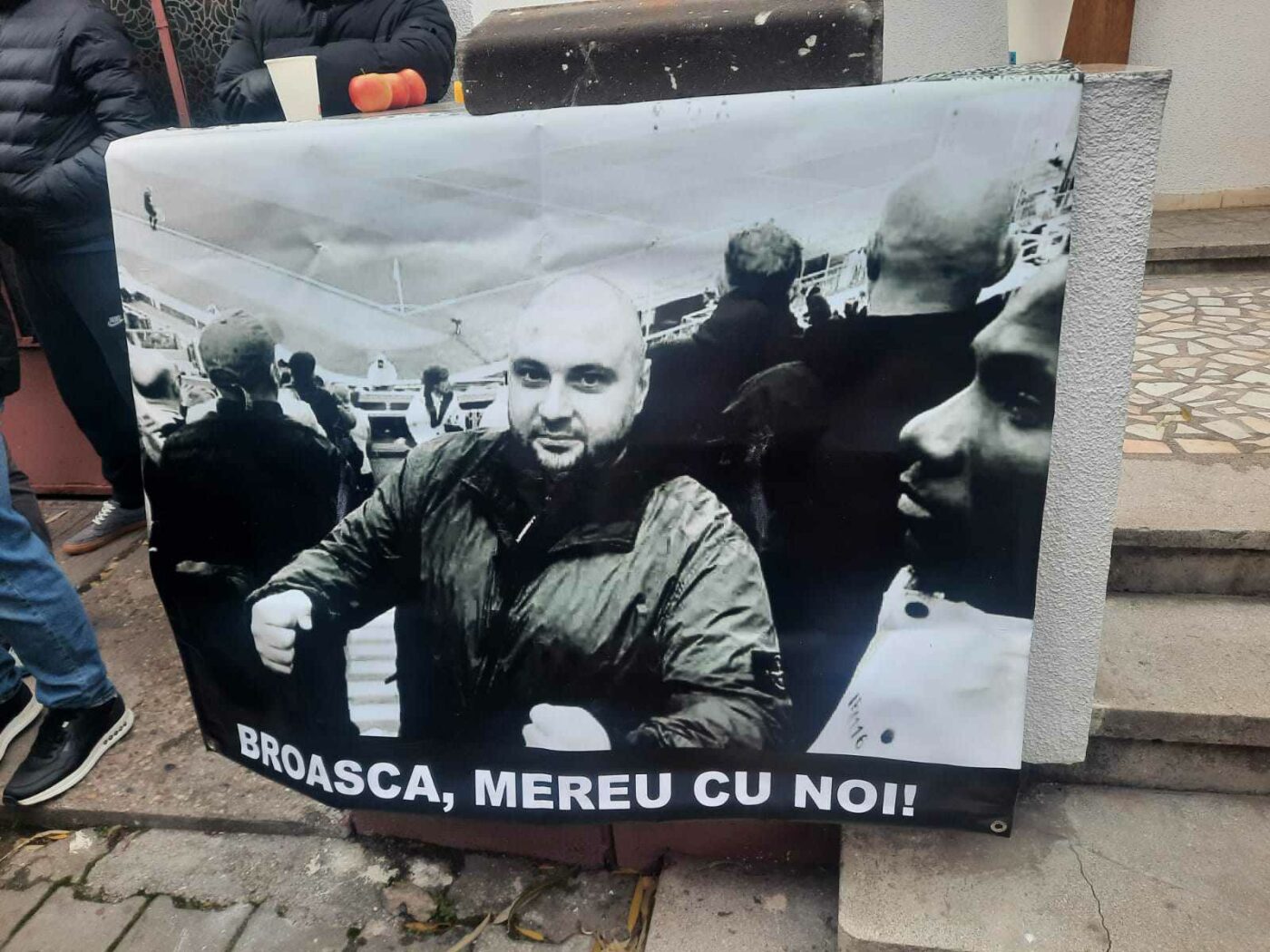 Steaua este în doliu. Zeci de persoane l-au condus pe ultimul drum pe unul dintre cei mai importanți membri ai galeriei: cine a fost Alexandru „Broască”