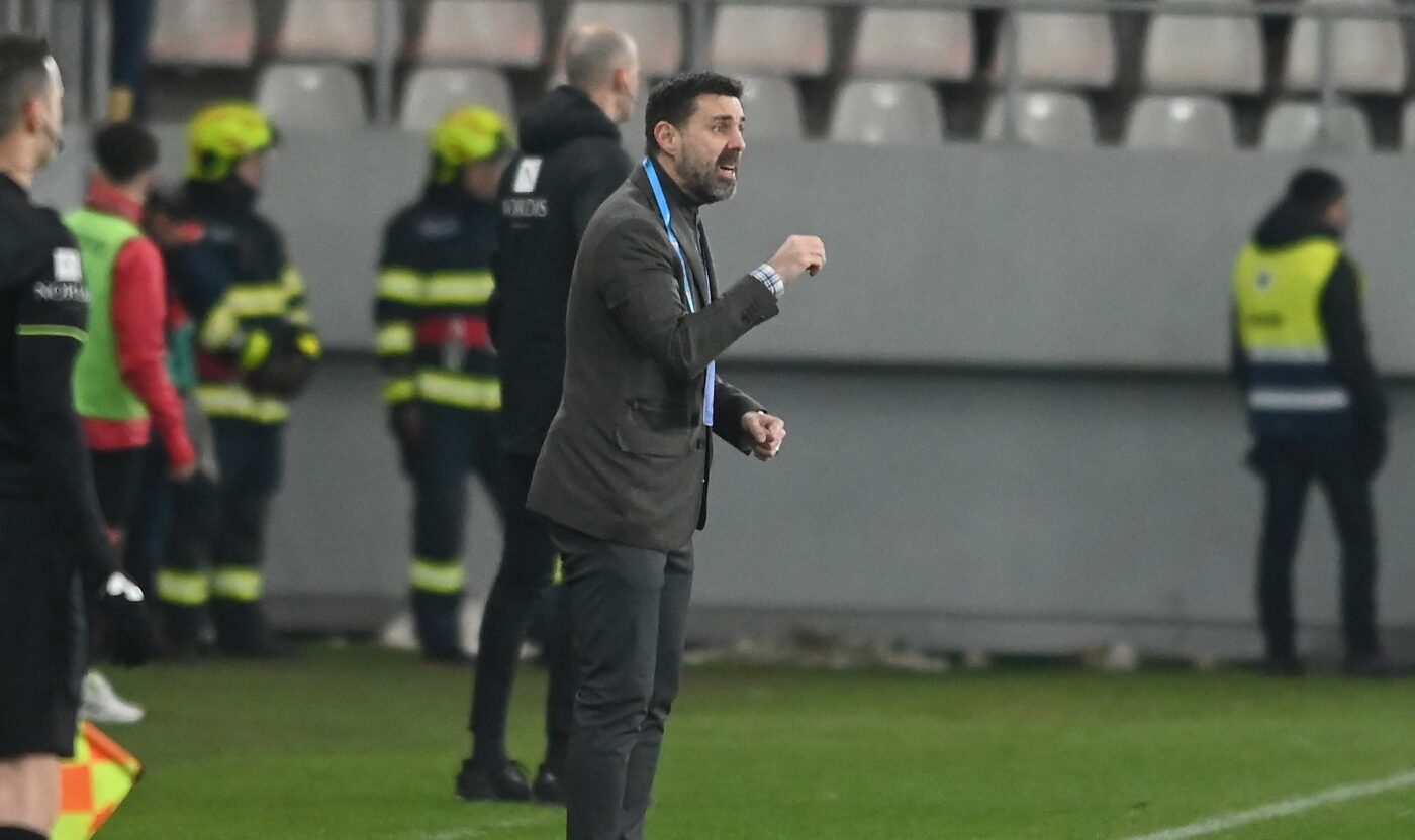 Dinamo forțează transferurile lui Dusan Bakic și Sofiane Djeffal! Un atacant muntenegrean și un mijlocaș francez, loviturile secrete ale lui Kopic