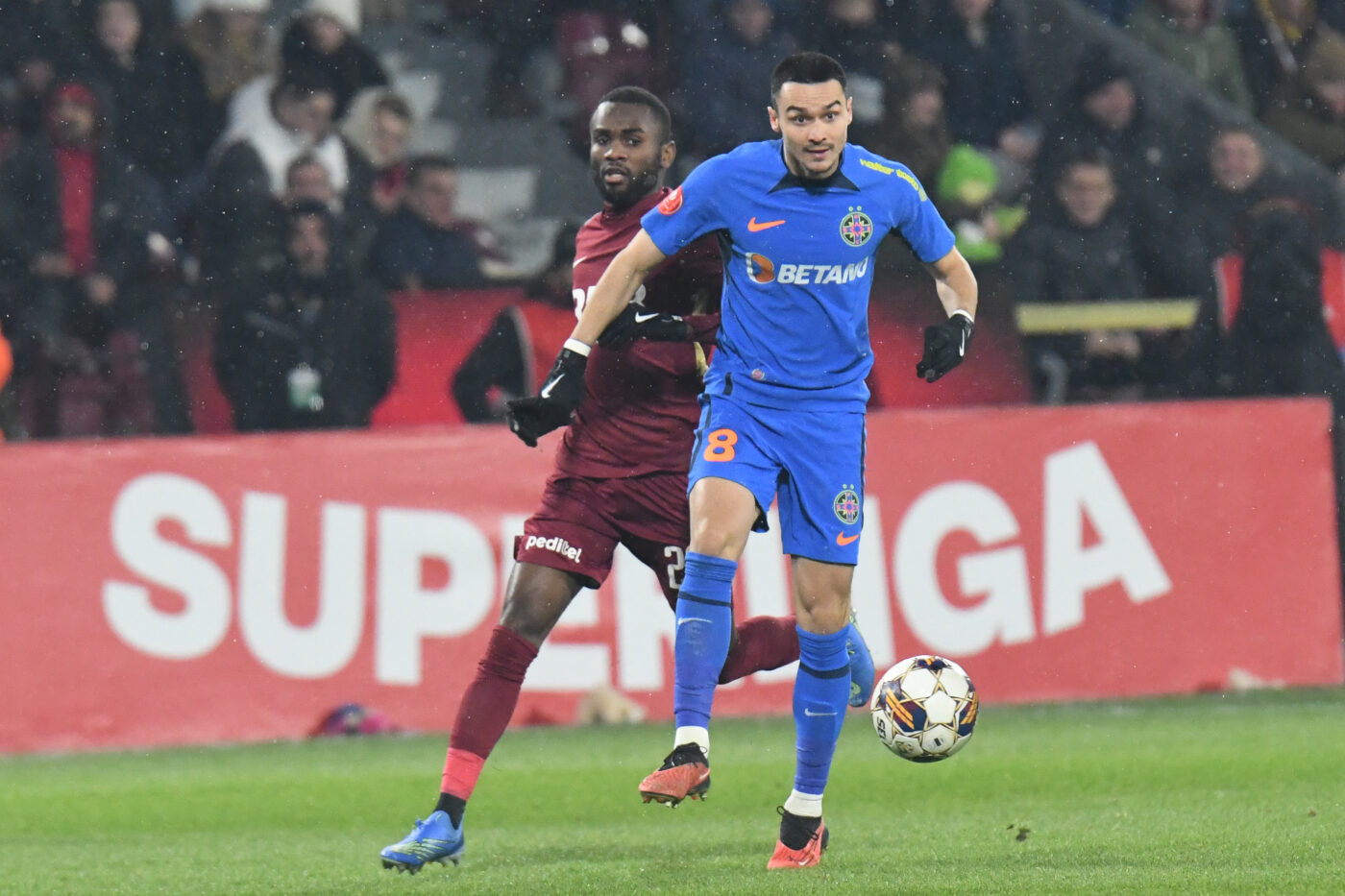 Adrian Șut s-a năpustit asupra lui Sebastian Colțescu și face o dezvăluire dură despre arbitru: „De la acel meci nu ne mai arbitrează liber”. Ce partidă incriminează fotbalistul FCSB