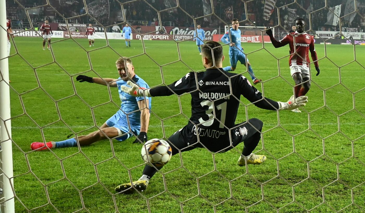 Fotbalistul care are 38 de ani și încă impresionează în Superliga l-a lăsat mască până și pe antrenor: „Nu sunt mulți ca el în România!”