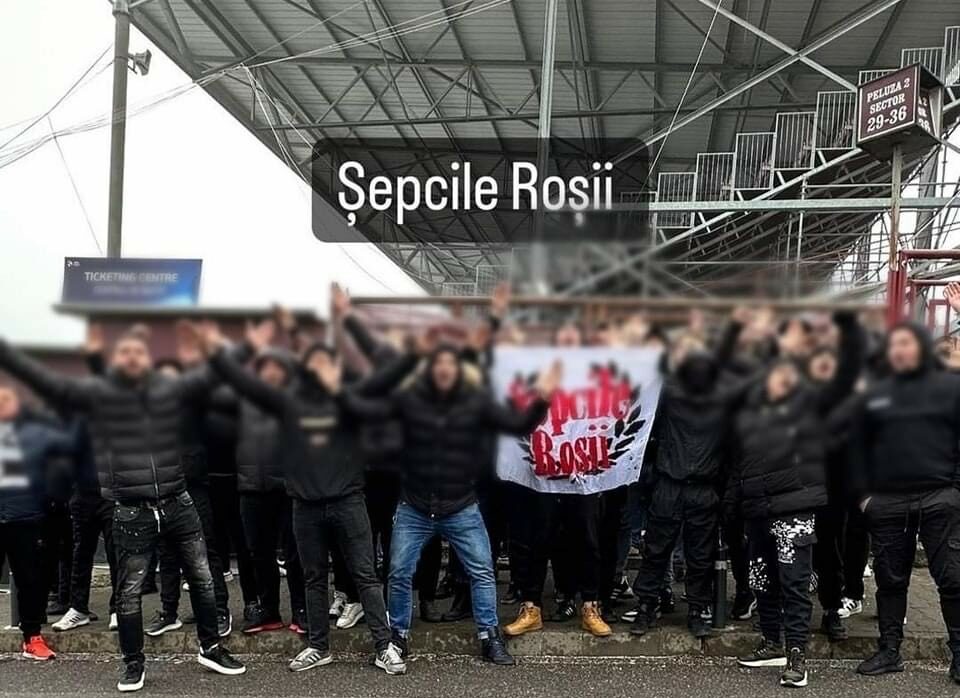 Scandal înainte de derby-ul Clujului! Decizia CFR-ului i-a înfuriat pe fanii lui U Cluj, iar „șepcile roșii” au mers în Gruia să-și facă dreptate