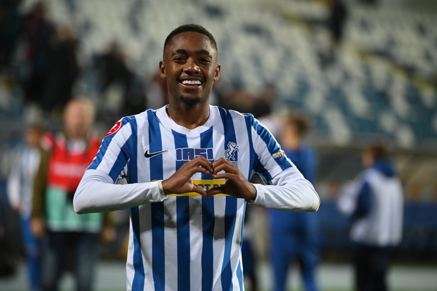 Luis Phelipe a dezvăluit ce mesaj i-a transmis Leo Grozavu înainte de transferul la FCSB!