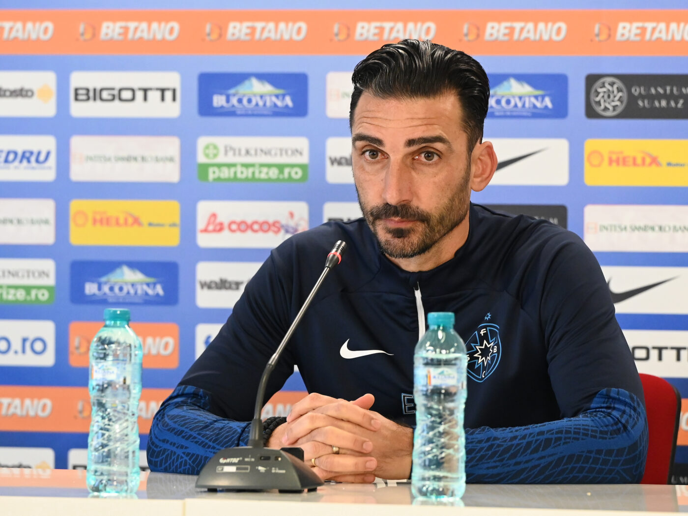Meme Stoica i-a trasat obiectivul lui Elias Charalambous! Ce i-a postat oficialul FCSB antrenorului cipriot la mesajul acestuia de la final de an