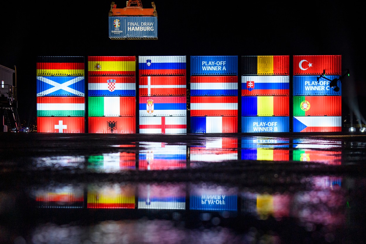 Momente scandaloase în timpul tragerii la sorți pentru EURO 2024! O femeie care scotea sunete în timpul unei partide de sex s-a auzit în sală şi pe transmisiunea în direct a ceremoniei: ce s-a întâmplat, de fapt! VIDEO
