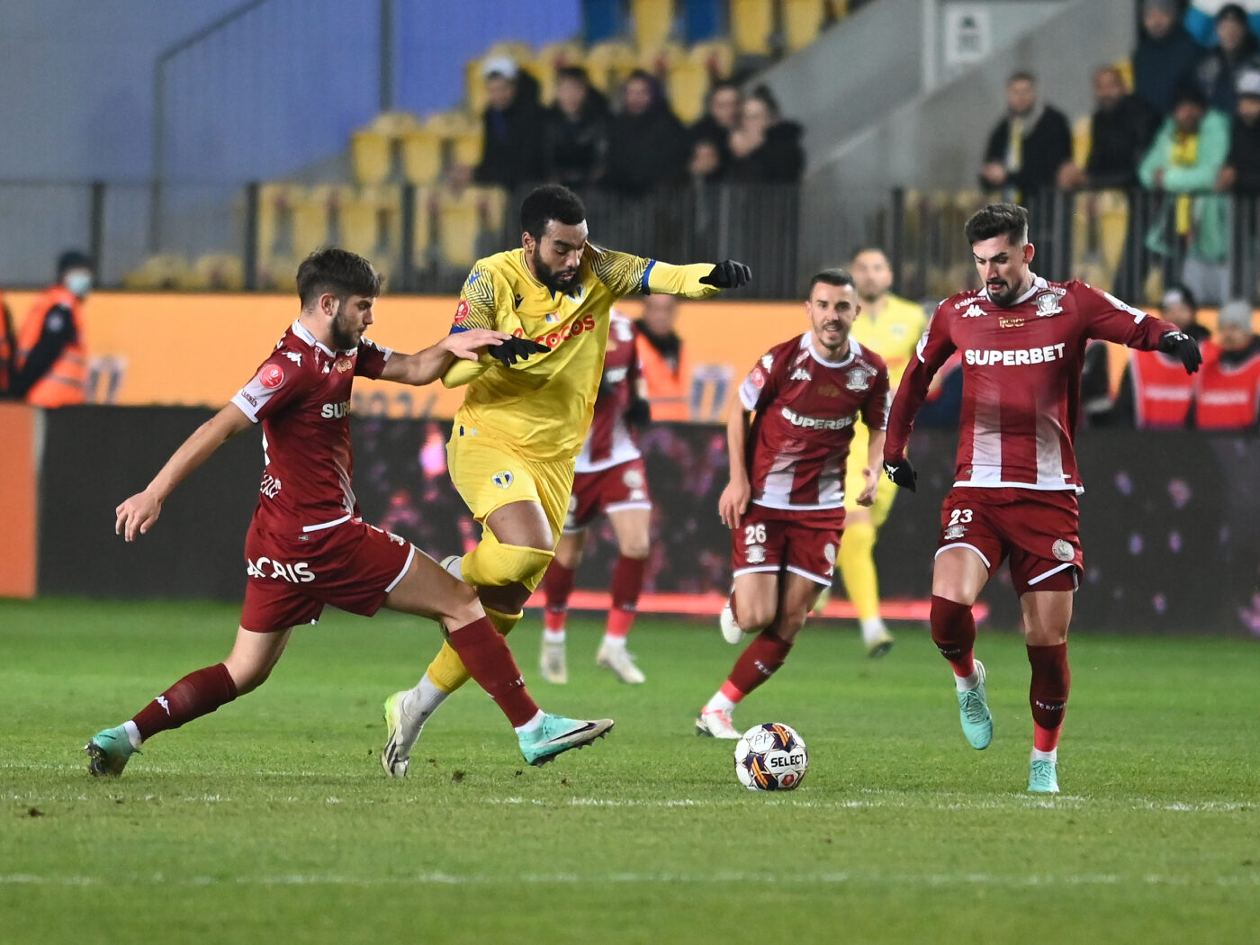 Petrolul – Rapid 0-0, în etapa 20 din Superliga | Primvs Derby pe „Ilie Oană”. Ambele echipe au terminat meciul în 10 oameni. Andrei Borza și Paul Papp au fost eliminați