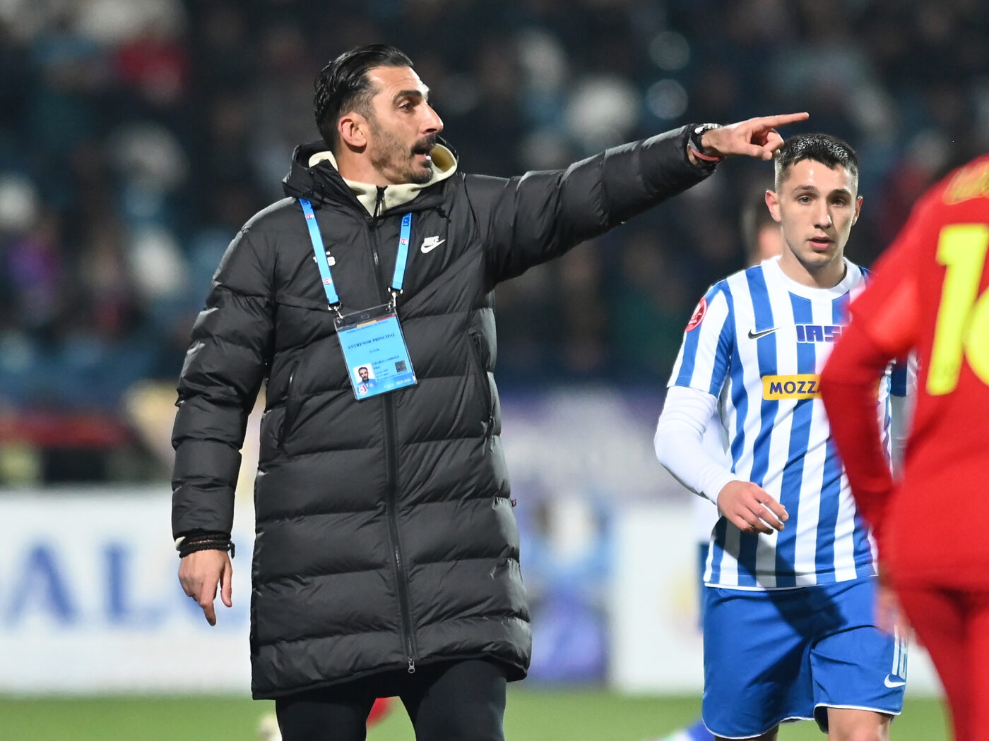 Charalambous, prima reacție după ce fotbaliştii săi s-au îmbolnăvit! Ce spune şi despre Ngezana, care s-a „rupt” în Poli Iaşi – FCSB