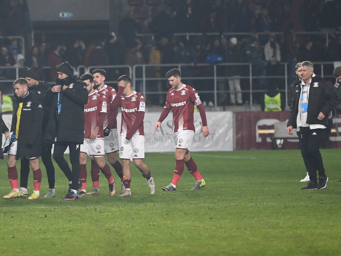 Fostul fotbalist de la Rapid a identificat marele minus al echipei, după ce giuleștenii nu au mai bătut de mai bine de-o lună în Superliga: „Asta e problema cea mai mare!”. VIDEO