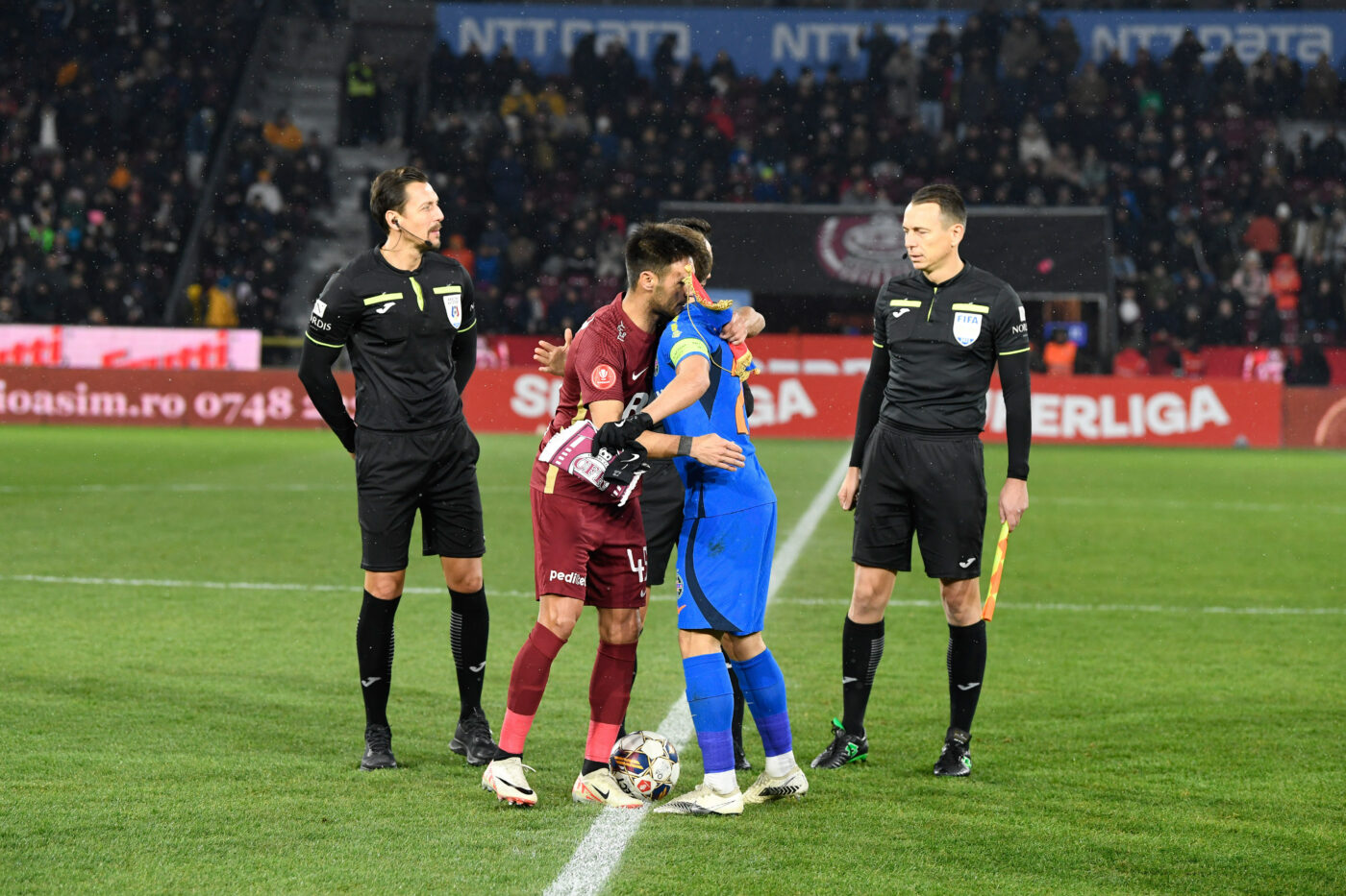 Războiul FCSB – CFR, dus la alt nivel! Acuzații grave despre folosirea unor înregistrări ale arbitrilor: „Pentru a-i potoli!” VIDEO