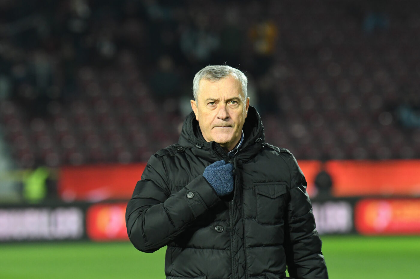 UTA Arad s-a mai despărțit de doi jucători cu trei zile înainte de Crăciun! Mircea Rednic a scăpat de cel care a instigat la grevă