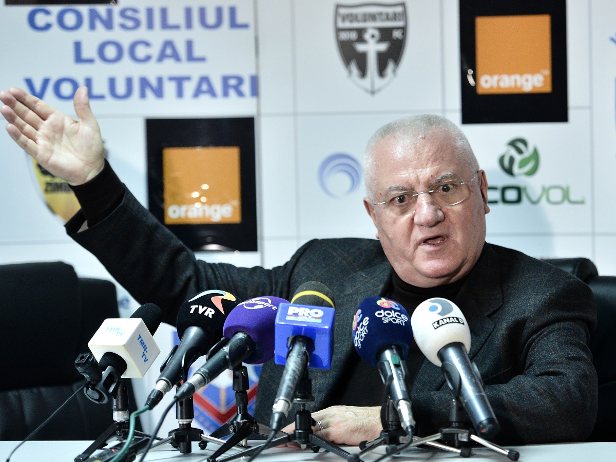 Show total cu Dumitru Dragomir, în direct! Cum a comentat arbitrajul de la CFR – FCSB 1-1 și scandalul monstru din Turcia: „Îi spurcam, îi luam și la bătaie!”. VIDEO