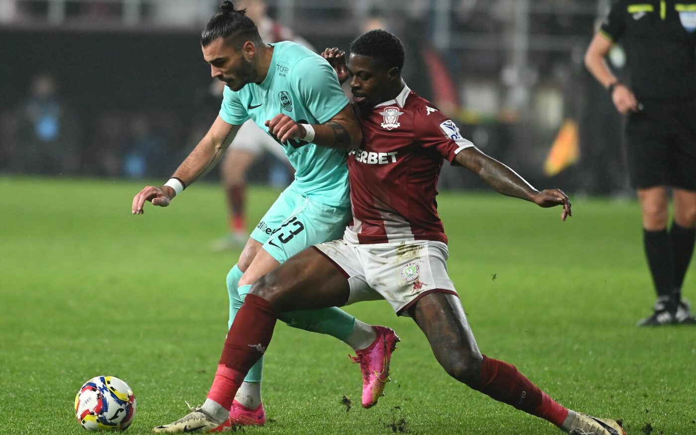Șucu îl dă afară la doar o lună după ce l-a transferat! Primul fotbalist căruia Rapid îi reziliează contractul