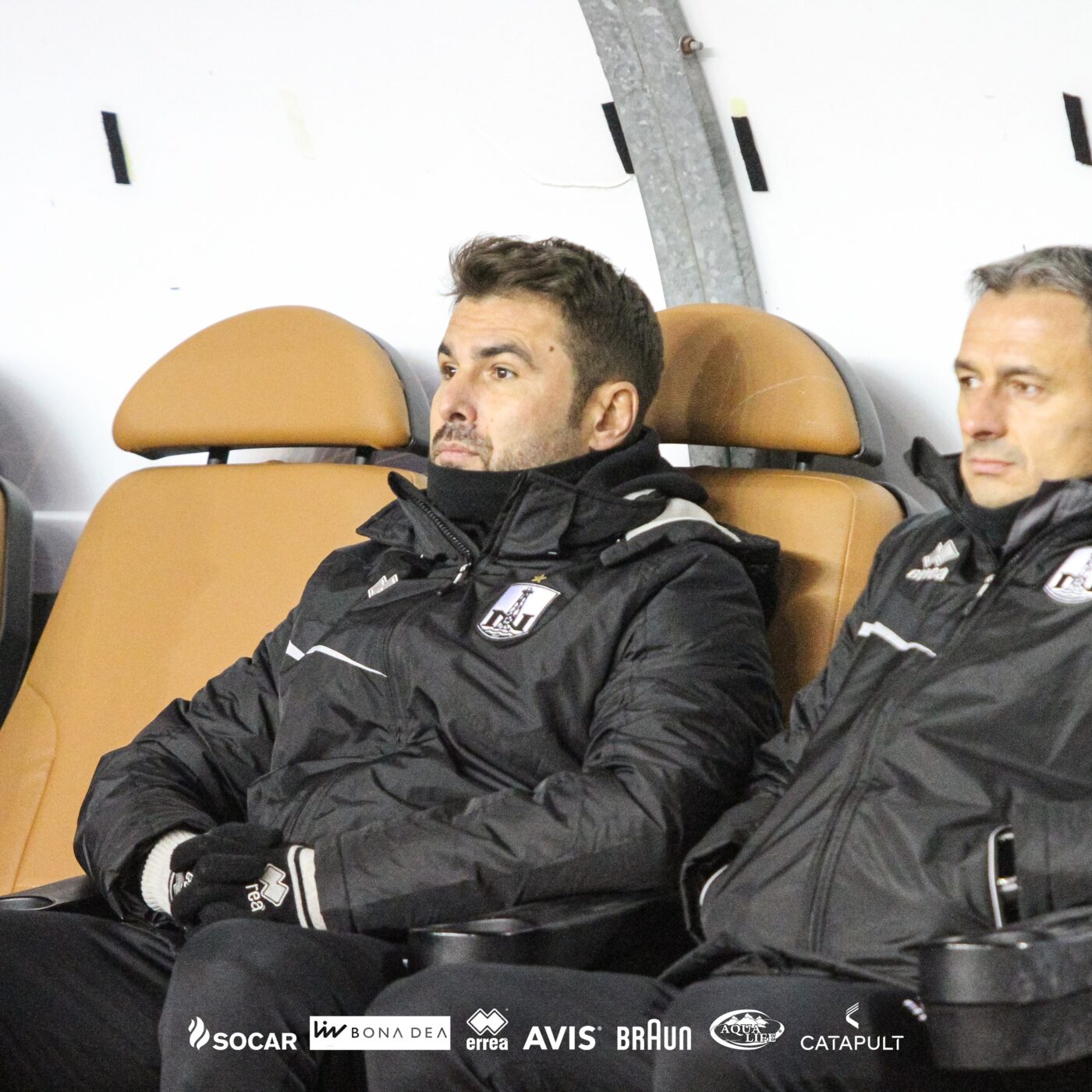 Suporterii lui Neftchi Baku au explodat și-l „fac pachet” pe Adrian Mutu la CFR Cluj: „Bagă-ți statistica în ochi! / Jucătorii se târăsc pe teren”