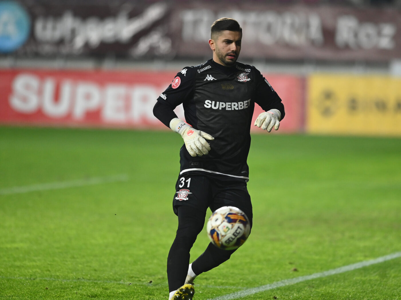 Transfer neașteptat la Rapid. Dan Șucu și Victor Angelescu cumpără un portar de 19 ani, din Albania, pentru a-l înlocui pe Horațiu Moldovan