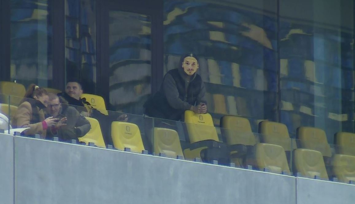 Zlatan Ibrahimovic a fost în tribune la FCSB – Hermannstadt pe Arena Naţională. Farsa anului în Superliga