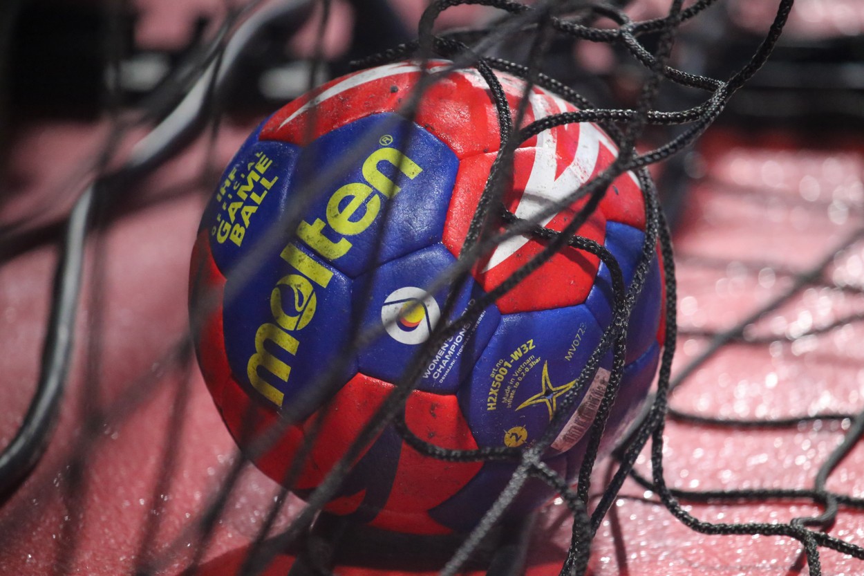 Liga Florilor face legea la Mondiale! Echipele din România au cele mai multe reprezentante la turneul final de handbal feminin. ANALIZĂ