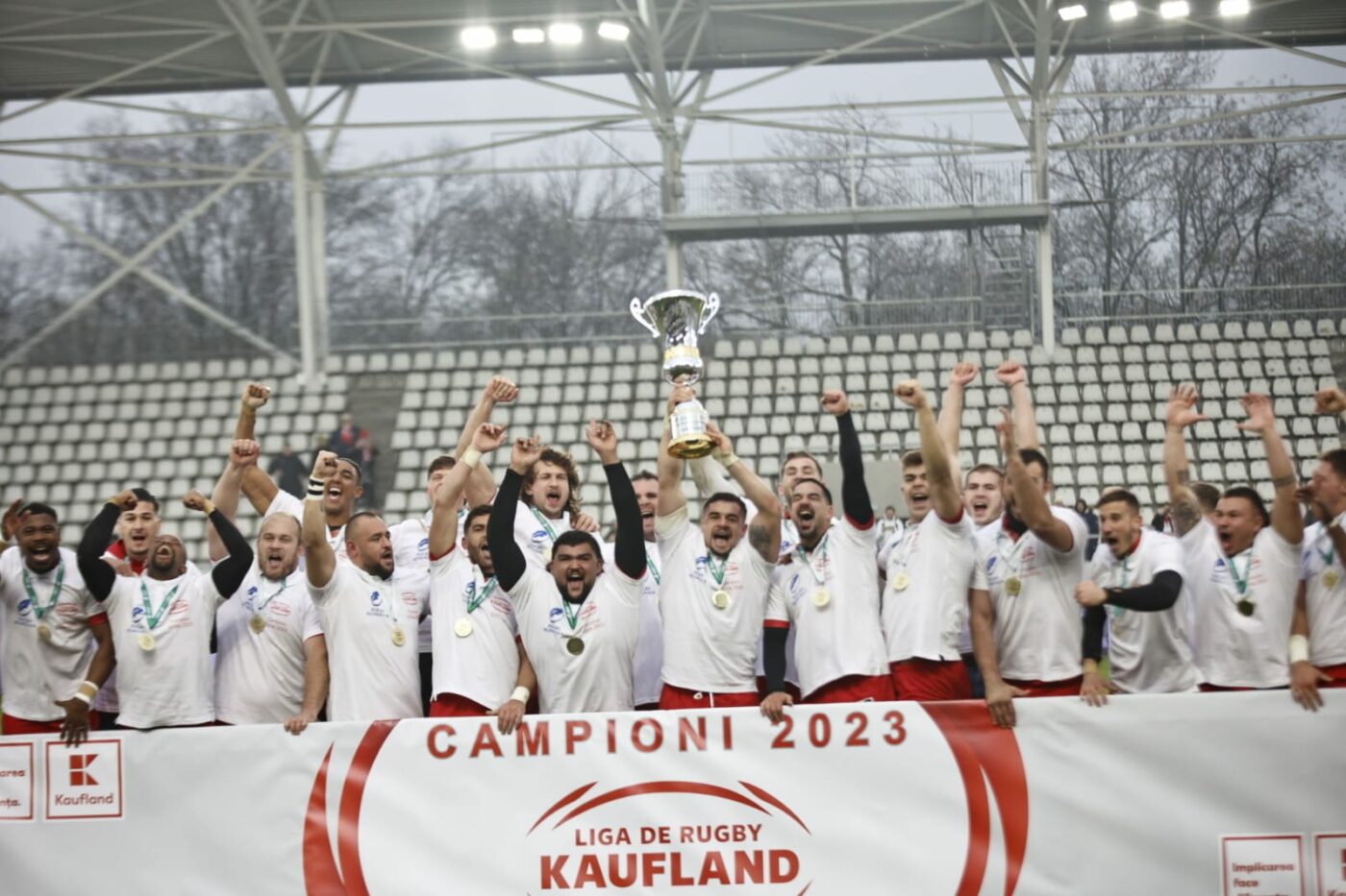 Dezvăluiri uluitoare despre condițiile care erau la Dinamo și despre cum au reușit „buldogii” să devină campioni la rugby: „Aveam un buget minim”. VIDEO