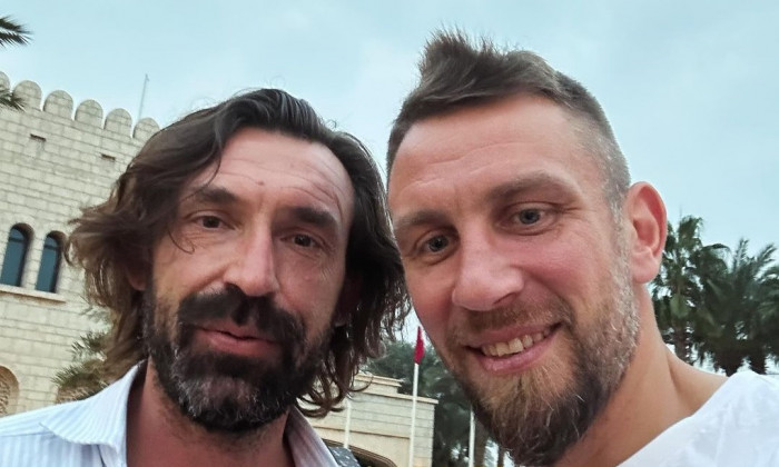 Până unde s-a ajuns. Căpitanul lui Dinamo, ținta ironiilor după ce s-a pozat cu Andrea Pirlo: „S-au unit legendele”