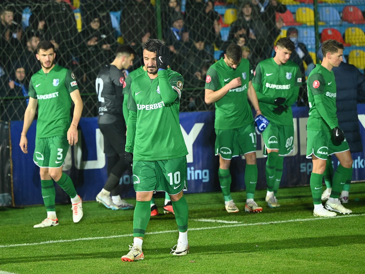 Poli Iași – Farul 2-3, Live Video Online în etapa a 18-a din Superliga. A început „remontada”! Alin Roman a marcat în minutul 64 cu un șut din marginea careului!