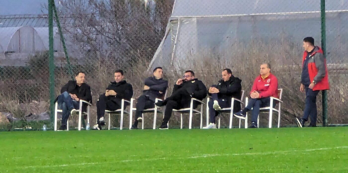 Apariție surpriză în cantonament echipei din Superliga! Finanțatorul care stă mai mult ascuns a venit lângă fotbalişti în Antalya